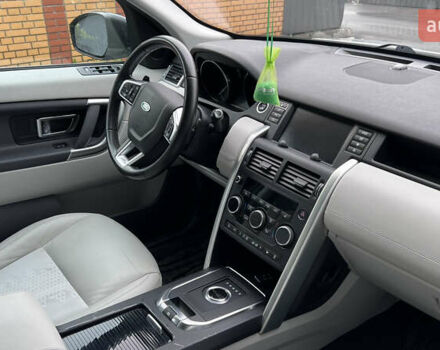 Белый Ленд Ровер Discovery Sport, объемом двигателя 2 л и пробегом 126 тыс. км за 22000 $, фото 13 на Automoto.ua