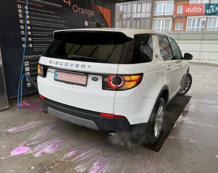 Белый Ленд Ровер Discovery Sport, объемом двигателя 2 л и пробегом 220 тыс. км за 23900 $, фото 5 на Automoto.ua