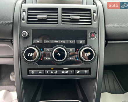 Белый Ленд Ровер Discovery Sport, объемом двигателя 2 л и пробегом 159 тыс. км за 19800 $, фото 14 на Automoto.ua