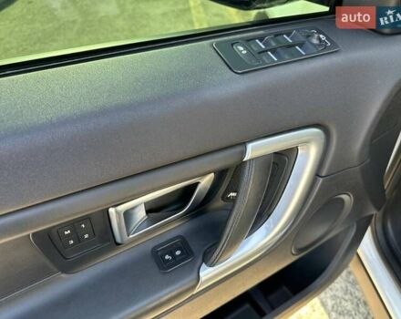 Білий Ленд Ровер Discovery Sport, об'ємом двигуна 2 л та пробігом 105 тис. км за 27200 $, фото 21 на Automoto.ua