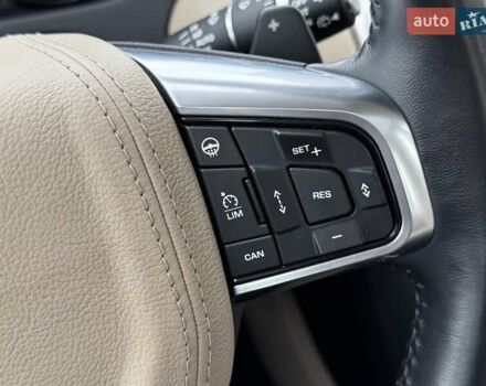 Белый Ленд Ровер Discovery Sport, объемом двигателя 2 л и пробегом 93 тыс. км за 25500 $, фото 50 на Automoto.ua