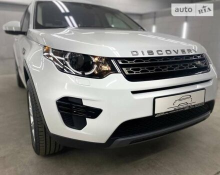 Белый Ленд Ровер Discovery Sport, объемом двигателя 2 л и пробегом 68 тыс. км за 24900 $, фото 3 на Automoto.ua