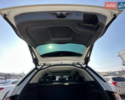 Білий Ленд Ровер Discovery Sport, об'ємом двигуна 2 л та пробігом 105 тис. км за 27200 $, фото 11 на Automoto.ua