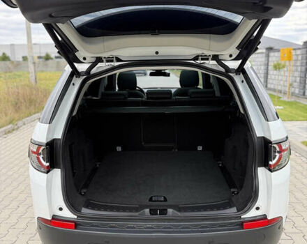 Белый Ленд Ровер Discovery Sport, объемом двигателя 2 л и пробегом 88 тыс. км за 20300 $, фото 22 на Automoto.ua