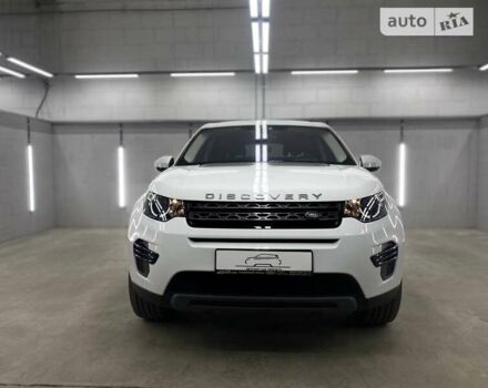 Белый Ленд Ровер Discovery Sport, объемом двигателя 2 л и пробегом 68 тыс. км за 24900 $, фото 1 на Automoto.ua