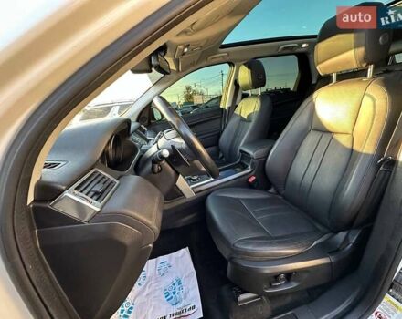 Белый Ленд Ровер Discovery Sport, объемом двигателя 2 л и пробегом 124 тыс. км за 17450 $, фото 13 на Automoto.ua