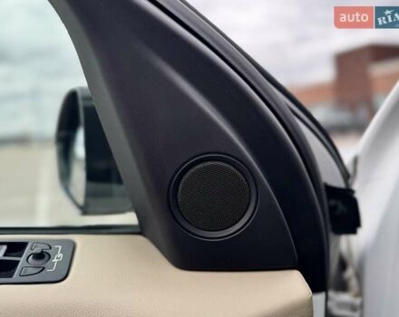 Белый Ленд Ровер Discovery Sport, объемом двигателя 2 л и пробегом 93 тыс. км за 25500 $, фото 25 на Automoto.ua