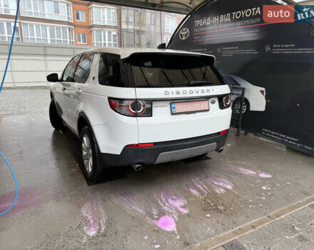 Белый Ленд Ровер Discovery Sport, объемом двигателя 2 л и пробегом 220 тыс. км за 23900 $, фото 2 на Automoto.ua