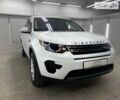 Белый Ленд Ровер Discovery Sport, объемом двигателя 2 л и пробегом 68 тыс. км за 24900 $, фото 1 на Automoto.ua