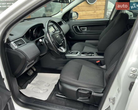 Белый Ленд Ровер Discovery Sport, объемом двигателя 2 л и пробегом 159 тыс. км за 19800 $, фото 7 на Automoto.ua