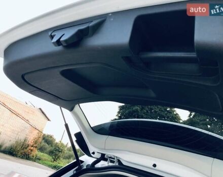 Белый Ленд Ровер Discovery Sport, объемом двигателя 2 л и пробегом 193 тыс. км за 18900 $, фото 48 на Automoto.ua