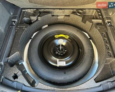 Белый Ленд Ровер Discovery Sport, объемом двигателя 2 л и пробегом 124 тыс. км за 17450 $, фото 19 на Automoto.ua