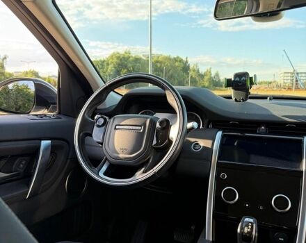 Белый Ленд Ровер Discovery Sport, объемом двигателя 2 л и пробегом 97 тыс. км за 27000 $, фото 9 на Automoto.ua