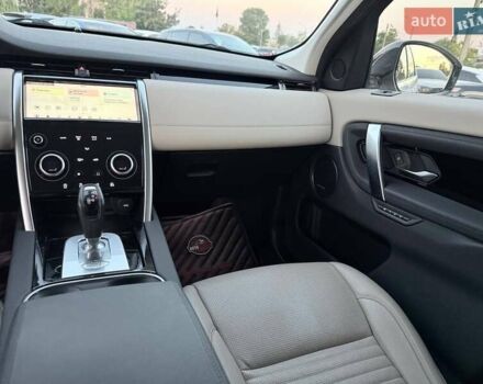 Белый Ленд Ровер Discovery Sport, объемом двигателя 2 л и пробегом 78 тыс. км за 27000 $, фото 30 на Automoto.ua