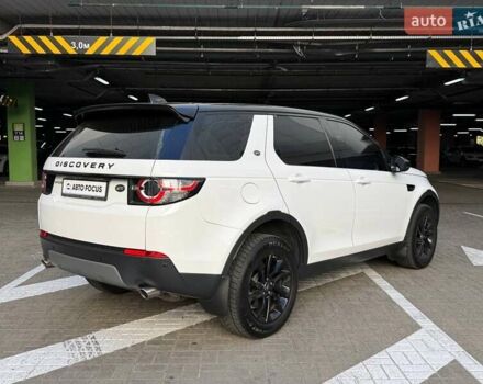 Белый Ленд Ровер Discovery Sport, объемом двигателя 2 л и пробегом 128 тыс. км за 24990 $, фото 6 на Automoto.ua