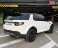 Белый Ленд Ровер Discovery Sport, объемом двигателя 2 л и пробегом 128 тыс. км за 24990 $, фото 6 на Automoto.ua