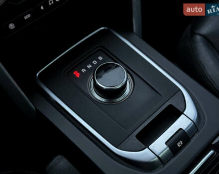 Белый Ленд Ровер Discovery Sport, объемом двигателя 2 л и пробегом 118 тыс. км за 24900 $, фото 34 на Automoto.ua