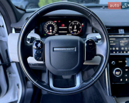 Білий Ленд Ровер Discovery Sport, об'ємом двигуна 2 л та пробігом 58 тис. км за 32900 $, фото 29 на Automoto.ua