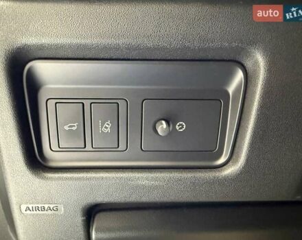 Белый Ленд Ровер Discovery Sport, объемом двигателя 2 л и пробегом 128 тыс. км за 24990 $, фото 17 на Automoto.ua