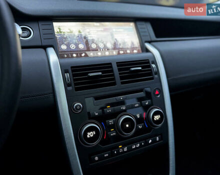 Белый Ленд Ровер Discovery Sport, объемом двигателя 2 л и пробегом 118 тыс. км за 24900 $, фото 29 на Automoto.ua