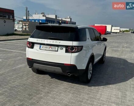 Белый Ленд Ровер Discovery Sport, объемом двигателя 2 л и пробегом 131 тыс. км за 22500 $, фото 4 на Automoto.ua