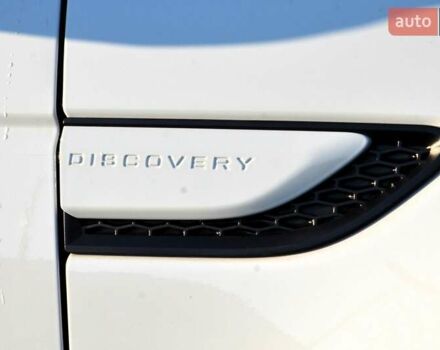 Білий Ленд Ровер Discovery Sport, об'ємом двигуна 2 л та пробігом 141 тис. км за 24500 $, фото 17 на Automoto.ua