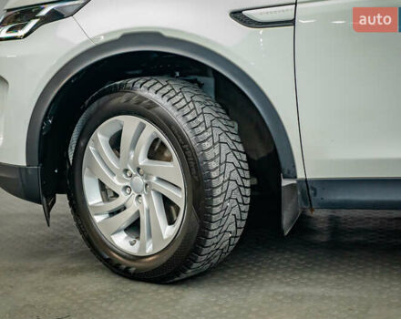 Белый Ленд Ровер Discovery Sport, объемом двигателя 2 л и пробегом 24 тыс. км за 33414 $, фото 8 на Automoto.ua