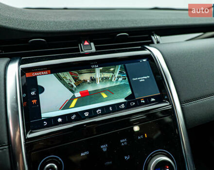 Белый Ленд Ровер Discovery Sport, объемом двигателя 2 л и пробегом 24 тыс. км за 33414 $, фото 17 на Automoto.ua