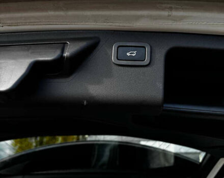 Белый Ленд Ровер Discovery Sport, объемом двигателя 2 л и пробегом 146 тыс. км за 17299 $, фото 7 на Automoto.ua