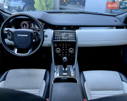 Білий Ленд Ровер Discovery Sport, об'ємом двигуна 2 л та пробігом 58 тис. км за 32900 $, фото 8 на Automoto.ua