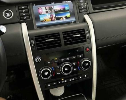 Белый Ленд Ровер Discovery Sport, объемом двигателя 2 л и пробегом 79 тыс. км за 32000 $, фото 6 на Automoto.ua