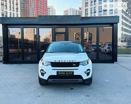 Белый Ленд Ровер Discovery Sport, объемом двигателя 2 л и пробегом 112 тыс. км за 27300 $, фото 1 на Automoto.ua