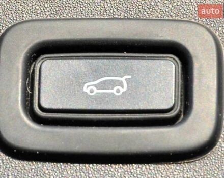 Білий Ленд Ровер Discovery Sport, об'ємом двигуна 2 л та пробігом 141 тис. км за 24500 $, фото 53 на Automoto.ua