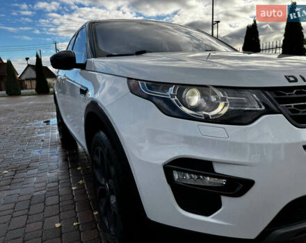 Белый Ленд Ровер Discovery Sport, объемом двигателя 2 л и пробегом 146 тыс. км за 17299 $, фото 2 на Automoto.ua