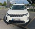 Белый Ленд Ровер Discovery Sport, объемом двигателя 2 л и пробегом 90 тыс. км за 31500 $, фото 1 на Automoto.ua
