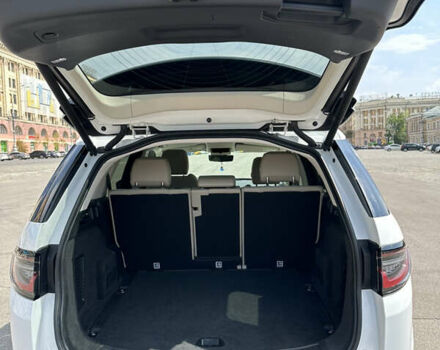 Белый Ленд Ровер Discovery Sport, объемом двигателя 2 л и пробегом 73 тыс. км за 29200 $, фото 20 на Automoto.ua