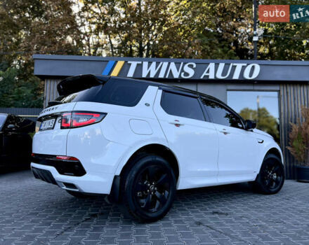 Білий Ленд Ровер Discovery Sport, об'ємом двигуна 2 л та пробігом 58 тис. км за 32900 $, фото 18 на Automoto.ua