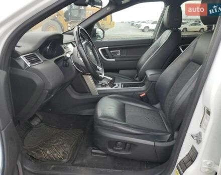 Білий Ленд Ровер Discovery Sport, об'ємом двигуна 0 л та пробігом 118 тис. км за 5800 $, фото 6 на Automoto.ua