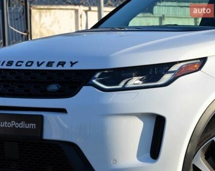 Білий Ленд Ровер Discovery Sport, об'ємом двигуна 2 л та пробігом 141 тис. км за 24500 $, фото 11 на Automoto.ua