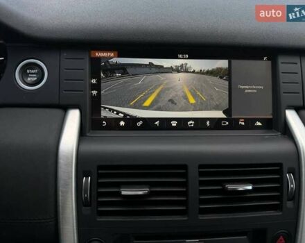 Белый Ленд Ровер Discovery Sport, объемом двигателя 2 л и пробегом 131 тыс. км за 22500 $, фото 16 на Automoto.ua