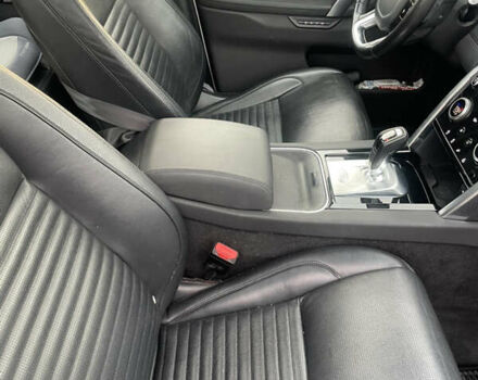 Белый Ленд Ровер Discovery Sport, объемом двигателя 2 л и пробегом 93 тыс. км за 37000 $, фото 13 на Automoto.ua