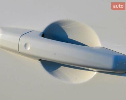 Белый Ленд Ровер Discovery Sport, объемом двигателя 2 л и пробегом 141 тыс. км за 25500 $, фото 19 на Automoto.ua