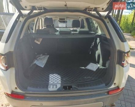 Білий Ленд Ровер Discovery Sport, об'ємом двигуна 2 л та пробігом 117 тис. км за 27900 $, фото 21 на Automoto.ua