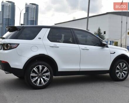 Білий Ленд Ровер Discovery Sport, об'ємом двигуна 2 л та пробігом 125 тис. км за 22500 $, фото 16 на Automoto.ua