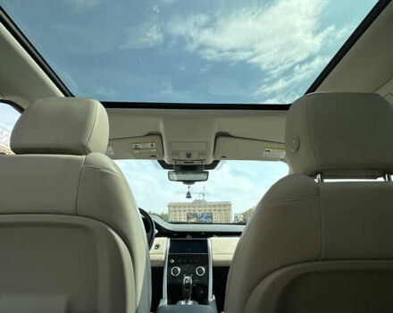 Белый Ленд Ровер Discovery Sport, объемом двигателя 2 л и пробегом 73 тыс. км за 29200 $, фото 12 на Automoto.ua