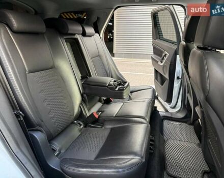 Белый Ленд Ровер Discovery Sport, объемом двигателя 2 л и пробегом 128 тыс. км за 24990 $, фото 13 на Automoto.ua