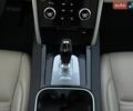 Білий Ленд Ровер Discovery Sport, об'ємом двигуна 2 л та пробігом 141 тис. км за 22500 $, фото 30 на Automoto.ua