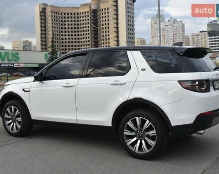 Білий Ленд Ровер Discovery Sport, об'ємом двигуна 2 л та пробігом 125 тис. км за 22500 $, фото 12 на Automoto.ua