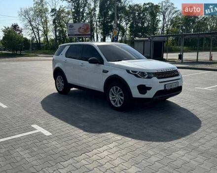 Белый Ленд Ровер Discovery Sport, объемом двигателя 2 л и пробегом 131 тыс. км за 22500 $, фото 2 на Automoto.ua