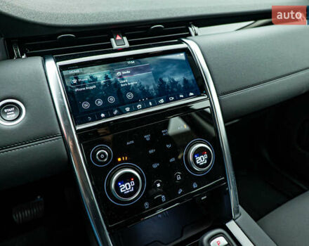 Белый Ленд Ровер Discovery Sport, объемом двигателя 2 л и пробегом 24 тыс. км за 33414 $, фото 16 на Automoto.ua